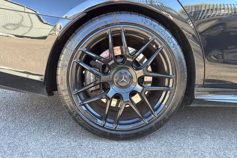 KV67VLD Mercedes-Benz E Class 4.0 E63 V8 BiTurbo AMG SpdS MCT 4MATIC+ Euro 6 (s/s) 4dr Thumbnail #23