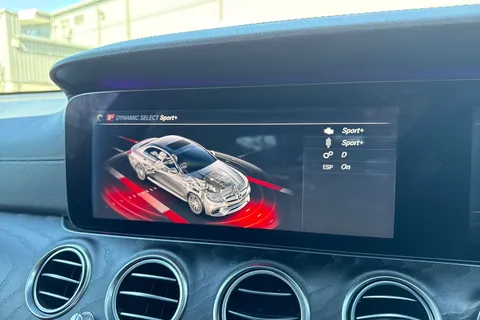 KV67VLD Mercedes-Benz E Class 4.0 E63 V8 BiTurbo AMG SpdS MCT 4MATIC+ Euro 6 (s/s) 4dr Thumbnail #42