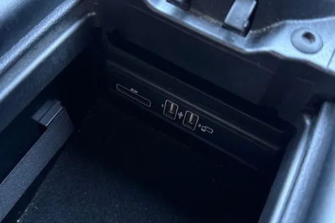 KV67VLD Mercedes-Benz E Class 4.0 E63 V8 BiTurbo AMG SpdS MCT 4MATIC+ Euro 6 (s/s) 4dr Thumbnail #47