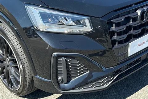 MT22DLX Audi Q2 Black Edition 35 TFSI  150 PS S tronic Thumbnail #9