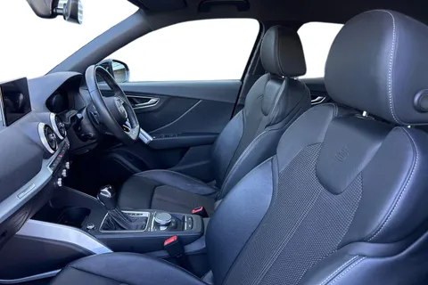 MT22DLX Audi Q2 Black Edition 35 TFSI  150 PS S tronic Thumbnail #16