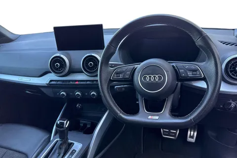 MT22DLX Audi Q2 Black Edition 35 TFSI  150 PS S tronic Thumbnail #18