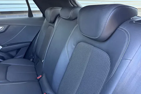 MT22DLX Audi Q2 Black Edition 35 TFSI  150 PS S tronic Thumbnail #19