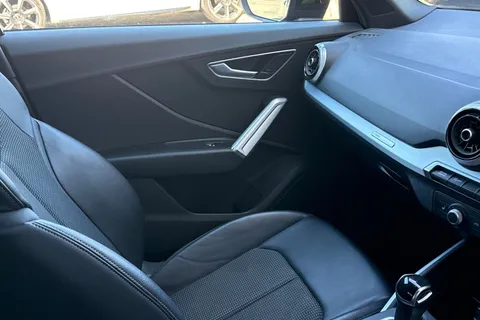 MT22DLX Audi Q2 Black Edition 35 TFSI  150 PS S tronic Thumbnail #20