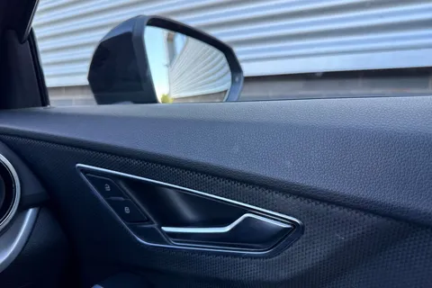 MT22DLX Audi Q2 Black Edition 35 TFSI  150 PS S tronic Thumbnail #21
