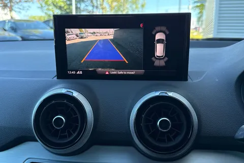 MT22DLX Audi Q2 Black Edition 35 TFSI  150 PS S tronic Thumbnail #25