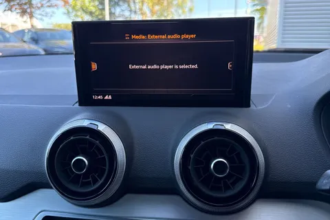 MT22DLX Audi Q2 Black Edition 35 TFSI  150 PS S tronic Thumbnail #30