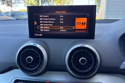 MT22DLX Audi Q2 Black Edition 35 TFSI  150 PS S tronic Thumbnail #32