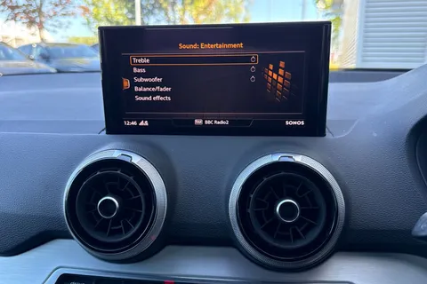 MT22DLX Audi Q2 Black Edition 35 TFSI  150 PS S tronic Thumbnail #33