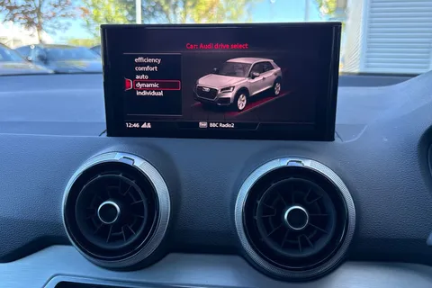 MT22DLX Audi Q2 Black Edition 35 TFSI  150 PS S tronic Thumbnail #35