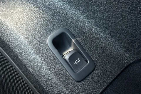 MT22DLX Audi Q2 Black Edition 35 TFSI  150 PS S tronic Thumbnail #40