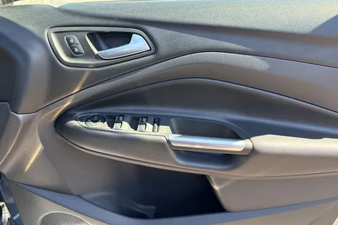 YV19DVX Ford Kuga 2.0 TDCi EcoBlue ST-Line Edition SUV 5dr Diesel Manual AWD Euro 6 (s/s) (180 ps) Thumbnail #22