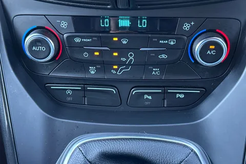 YV19DVX Ford Kuga 2.0 TDCi EcoBlue ST-Line Edition SUV 5dr Diesel Manual AWD Euro 6 (s/s) (180 ps) Thumbnail #23