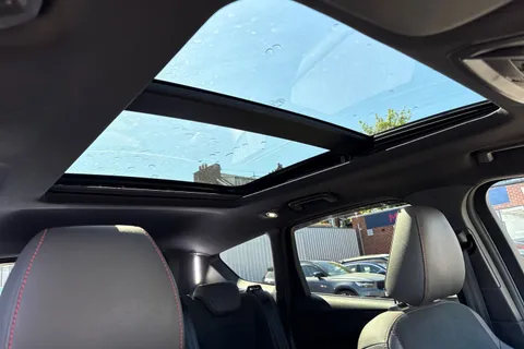 YV19DVX Ford Kuga 2.0 TDCi EcoBlue ST-Line Edition SUV 5dr Diesel Manual AWD Euro 6 (s/s) (180 ps) Thumbnail #33