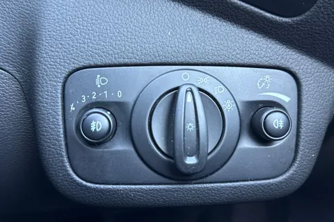 YV19DVX Ford Kuga 2.0 TDCi EcoBlue ST-Line Edition SUV 5dr Diesel Manual AWD Euro 6 (s/s) (180 ps) Thumbnail #35