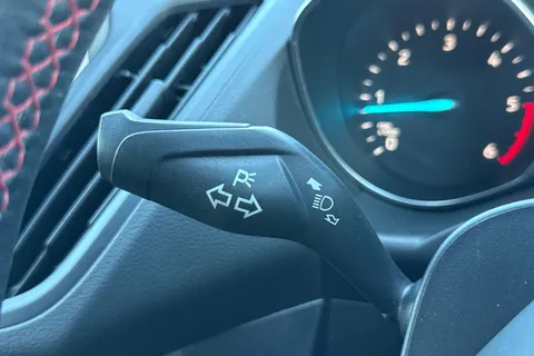 YV19DVX Ford Kuga 2.0 TDCi EcoBlue ST-Line Edition SUV 5dr Diesel Manual AWD Euro 6 (s/s) (180 ps) Thumbnail #39