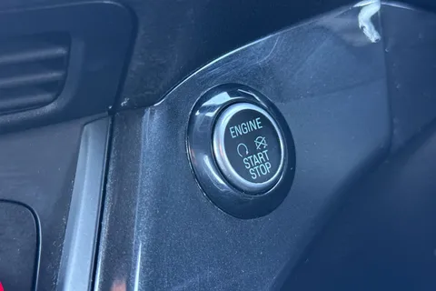 YV19DVX Ford Kuga 2.0 TDCi EcoBlue ST-Line Edition SUV 5dr Diesel Manual AWD Euro 6 (s/s) (180 ps) Thumbnail #41