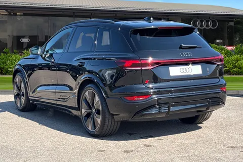  Audi Sq6 E-Tron 100kWh S Black Edition Auto quattro 5dr Thumbnail #3