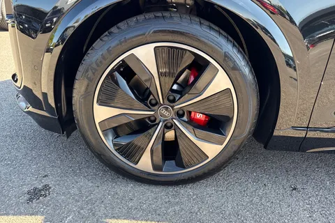  Audi Sq6 E-Tron 100kWh S Black Edition Auto quattro 5dr Thumbnail #12