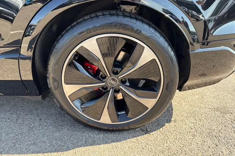  Audi Sq6 E-Tron 100kWh S Black Edition Auto quattro 5dr Thumbnail #13