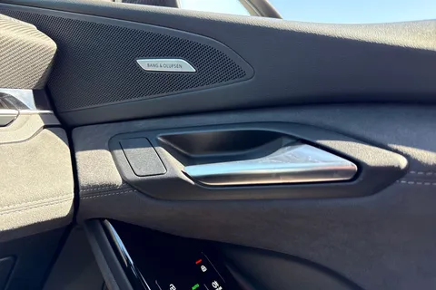  Audi Sq6 E-Tron 100kWh S Black Edition Auto quattro 5dr Thumbnail #25