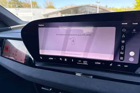  Audi Sq6 E-Tron 100kWh S Black Edition Auto quattro 5dr Thumbnail #37