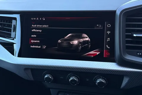 DX73XEL Audi A1 S line 30 TFSI  110 PS S tronic Thumbnail #30