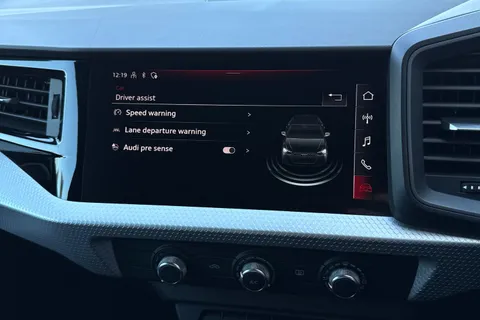 DX73XEL Audi A1 S line 30 TFSI  110 PS S tronic Thumbnail #33