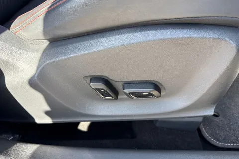 LD21HFB MG Mg Zs 1.5 VTi-TECH Exclusive Euro 6 (s/s) 5dr Thumbnail #29