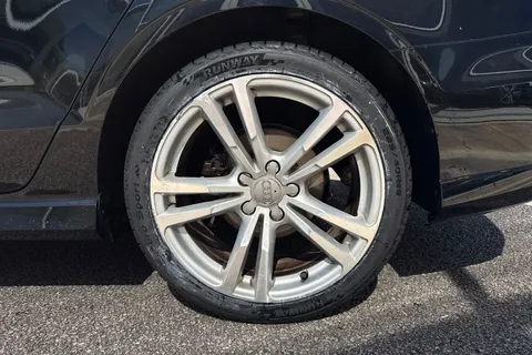 LD69PWK Audi A3 1.5 TFSI CoD 35 S line S Tronic Euro 6 (s/s) 4dr Thumbnail #13