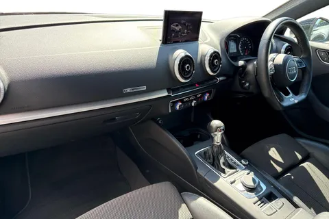 LD69PWK Audi A3 1.5 TFSI CoD 35 S line S Tronic Euro 6 (s/s) 4dr Thumbnail #16