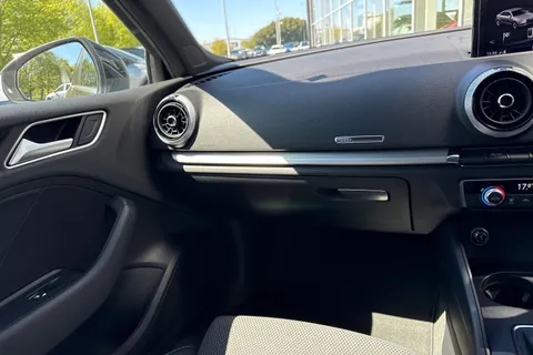 LD69PWK Audi A3 1.5 TFSI CoD 35 S line S Tronic Euro 6 (s/s) 4dr Thumbnail #21