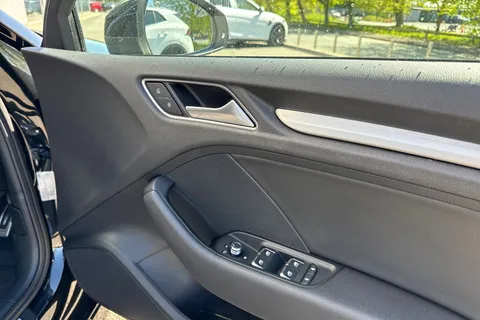 LD69PWK Audi A3 1.5 TFSI CoD 35 S line S Tronic Euro 6 (s/s) 4dr Thumbnail #22