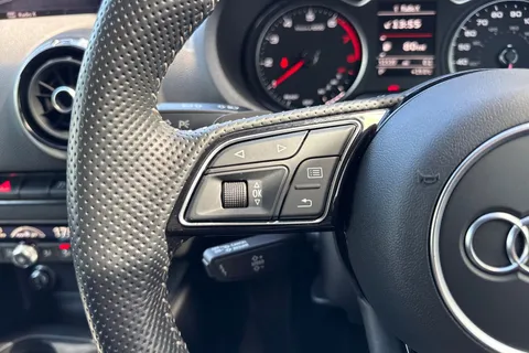 LD69PWK Audi A3 1.5 TFSI CoD 35 S line S Tronic Euro 6 (s/s) 4dr Thumbnail #40