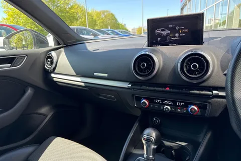 LD69PWK Audi A3 1.5 TFSI CoD 35 S line S Tronic Euro 6 (s/s) 4dr Thumbnail #46