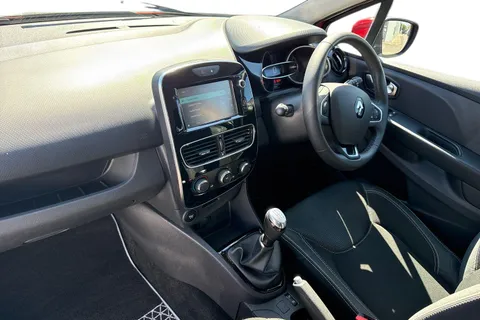 15 of 61 for Renault Clio 1.2 16V Dynamique Nav Euro 6 5dr