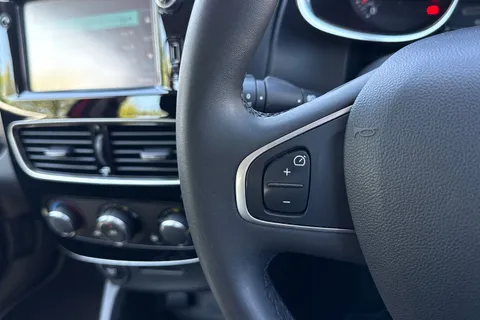 36 of 61 for Renault Clio 1.2 16V Dynamique Nav Euro 6 5dr