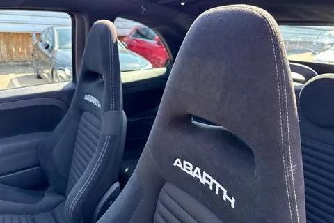 MJ19YTV Abarth 595C 1.4 T-Jet Competizione 70th Cabrio Euro 6 2dr Thumbnail #24