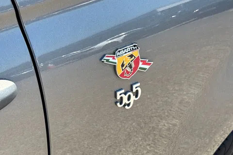 MJ19YTV Abarth 595C 1.4 T-Jet Competizione 70th Cabrio Euro 6 2dr Thumbnail #26