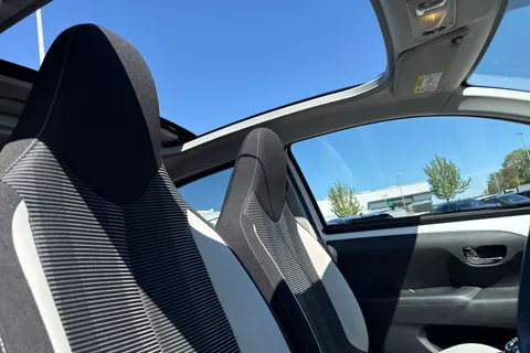 24 of 58 for PEUGEOT 108 1.2 PureTech Allure Top! Euro 6 5dr