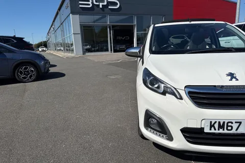 25 of 58 for PEUGEOT 108 1.2 PureTech Allure Top! Euro 6 5dr