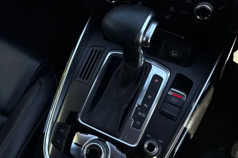 BL16GVD Audi Q5 2.0 TDI S line Plus S Tronic quattro Euro 6 (s/s) 5dr Thumbnail #23