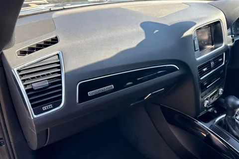 BL16GVD Audi Q5 2.0 TDI S line Plus S Tronic quattro Euro 6 (s/s) 5dr Thumbnail #30