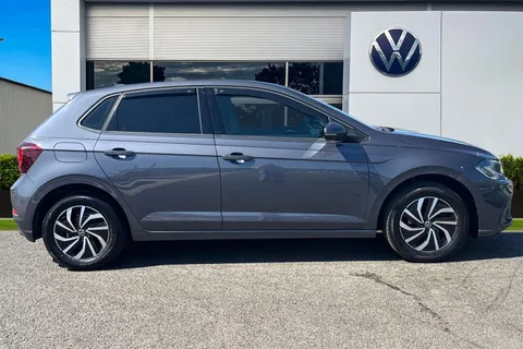 MJ24OBF Volkswagen Polo 1.0 TSI Life 5dr Thumbnail #4