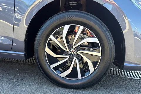 MJ24OBF Volkswagen Polo 1.0 TSI Life 5dr Thumbnail #12