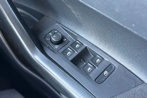 MJ24OBF Volkswagen Polo 1.0 TSI Life 5dr Thumbnail #22