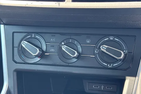 MJ24OBF Volkswagen Polo 1.0 TSI Life 5dr Thumbnail #23