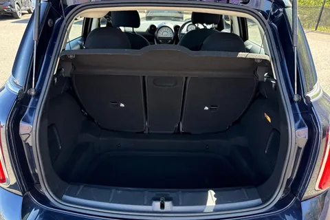 9 of 52 for Mini Countryman 2.0 Cooper SD Euro 5 (s/s) 5dr