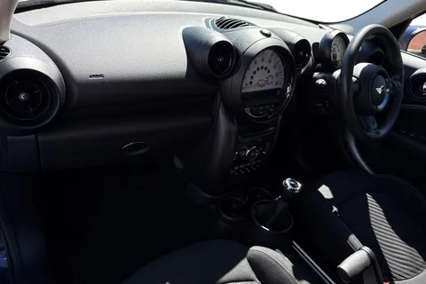 16 of 52 for Mini Countryman 2.0 Cooper SD Euro 5 (s/s) 5dr