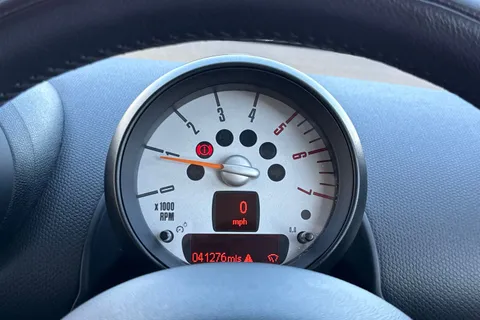 19 of 52 for Mini Countryman 2.0 Cooper SD Euro 5 (s/s) 5dr